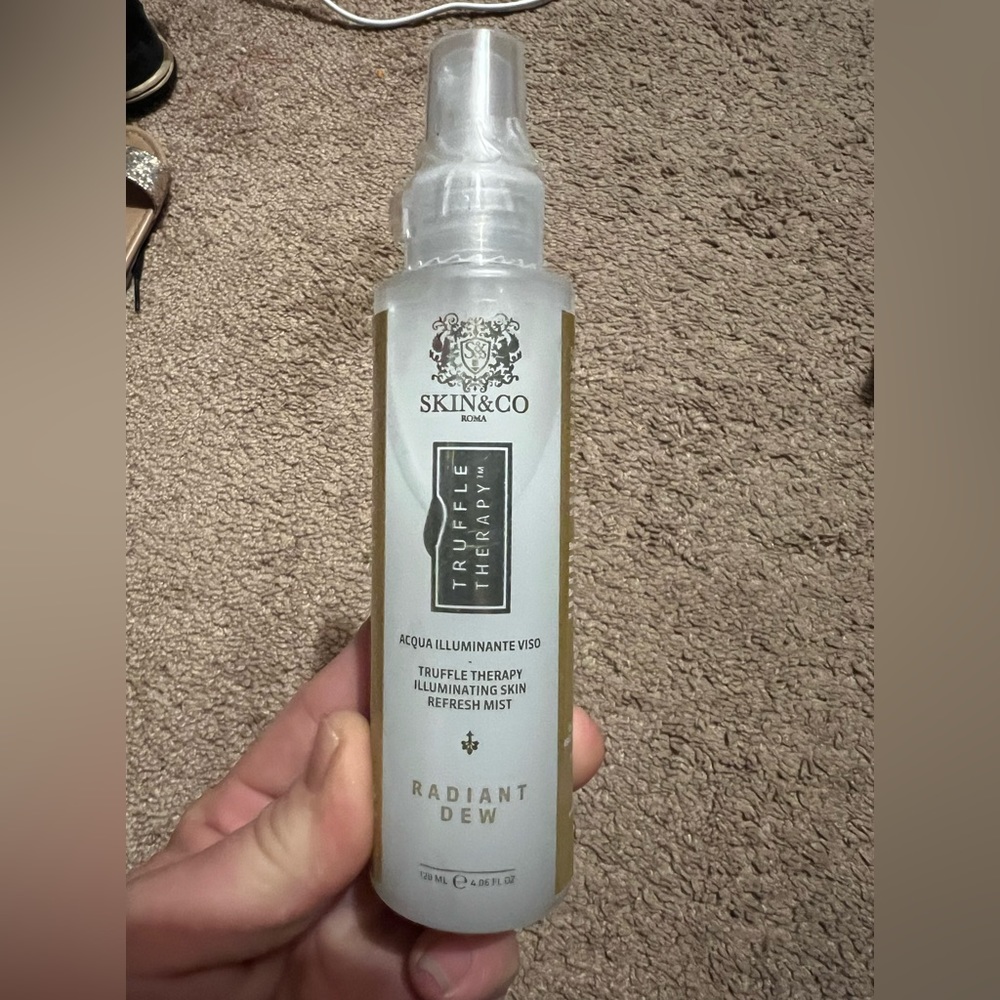Skin and co truffle setting spray